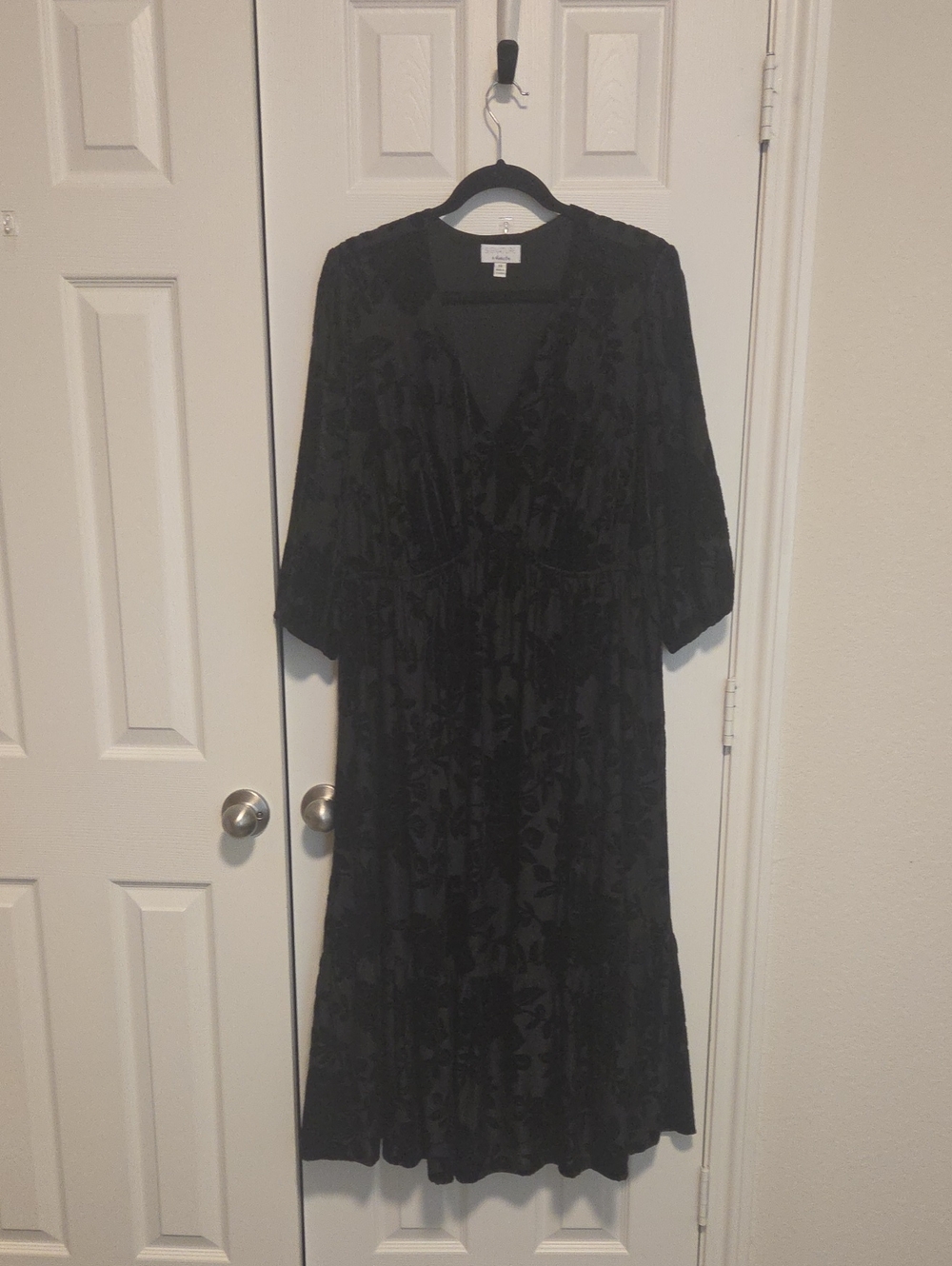 Robbie Bee Black Velvet-Texture V-Neck Midi Dress